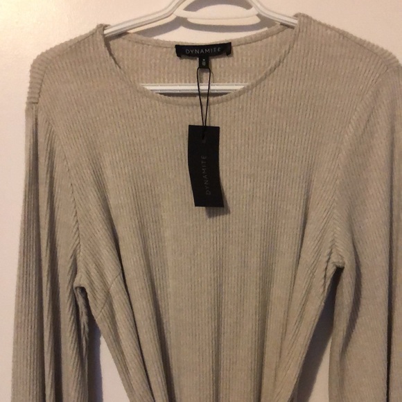 Dynamite bubble sleeve moussu dress - Picture 2 of 3